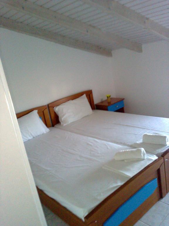 Marieva Apartments Kanáli Szoba fotó