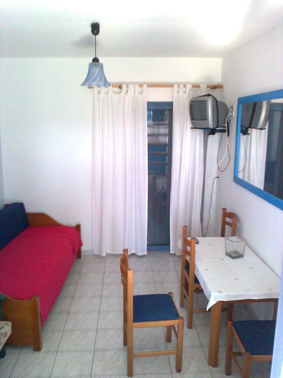 Marieva Apartments Kanáli Szoba fotó