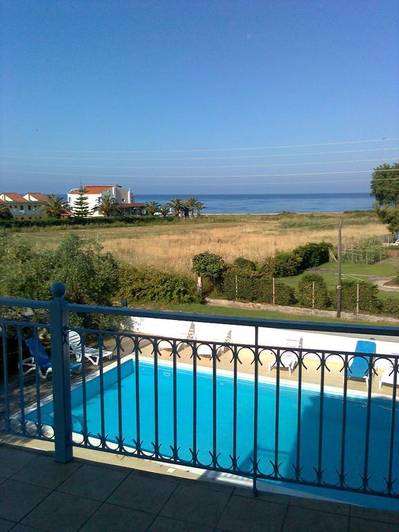 Marieva Apartments Kanáli Szoba fotó